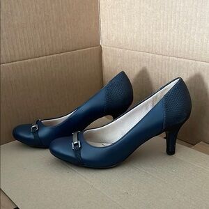 LifeStride Navy Blue Women's Heels